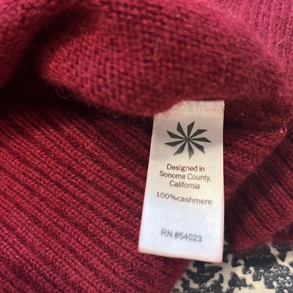 Athleta 100% Cashmere Pullover Sweater - Picture 3 of 5